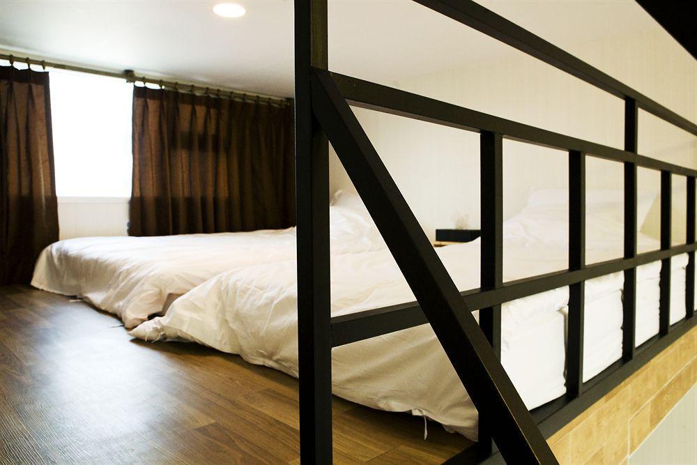 Hotel Hue Loft Инчон Екстериор снимка