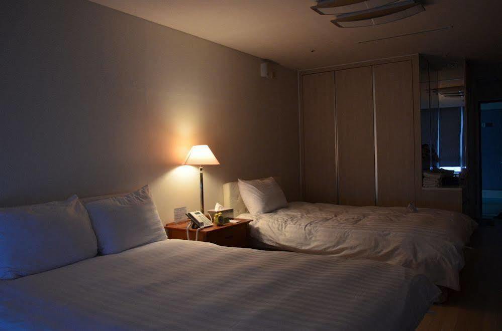 Hotel Hue Loft Инчон Екстериор снимка
