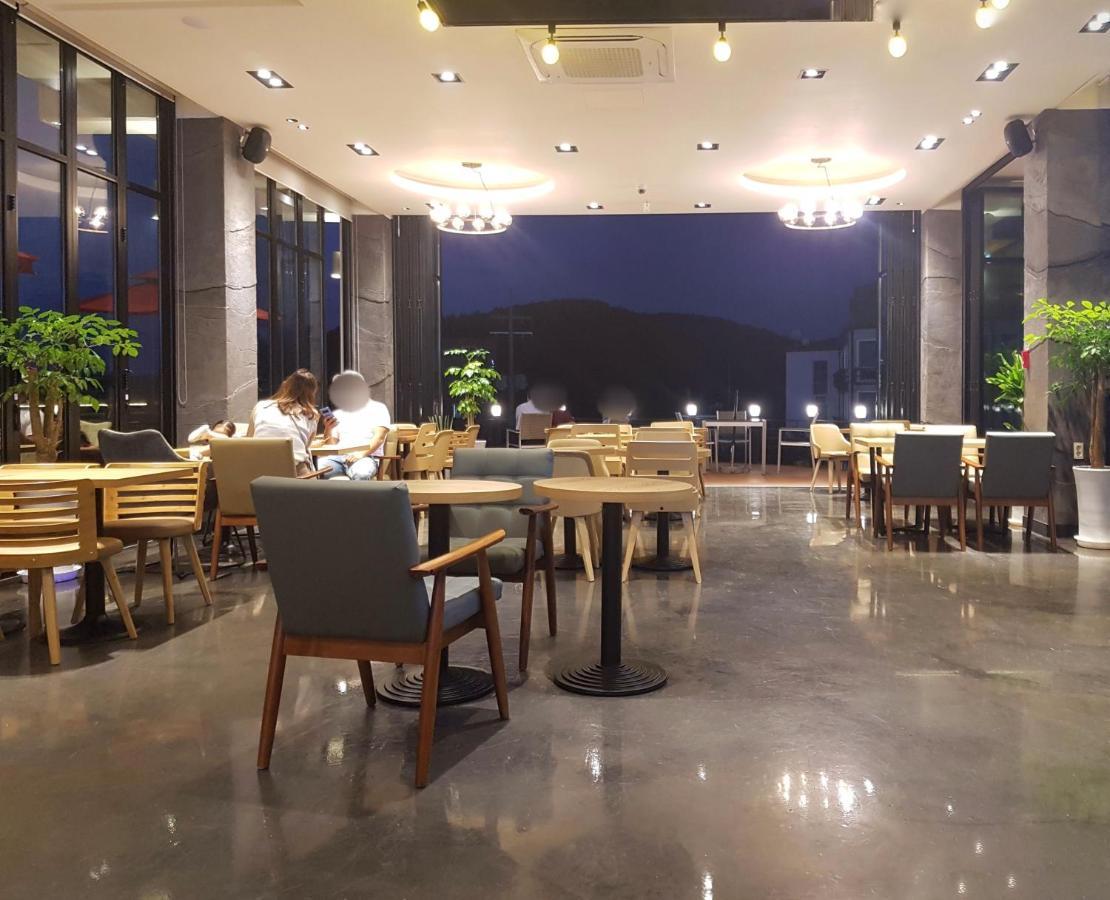 Hotel Hue Loft Инчон Екстериор снимка